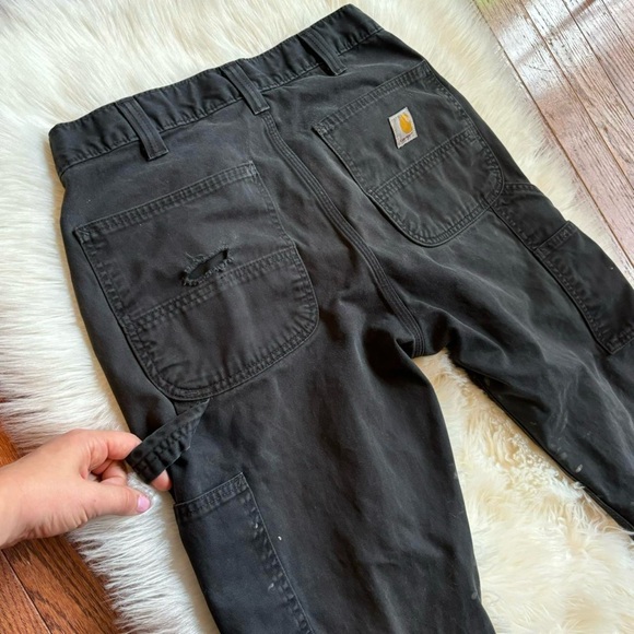 Carhartt relaxed fit distressed men’s carpenter style black pants size 32x30 - Picture 3 of 6